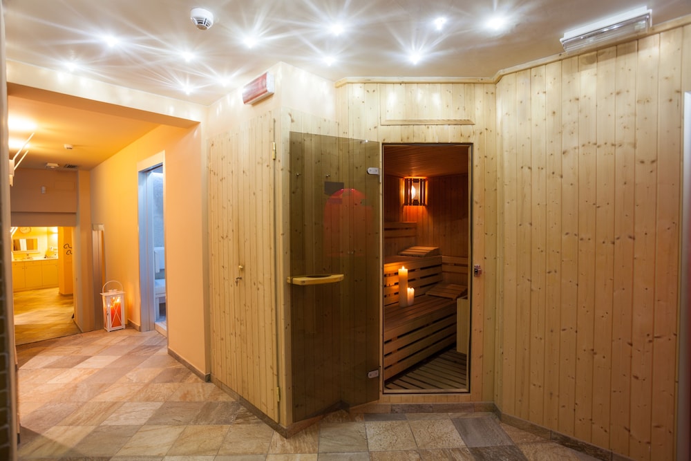 Hotel Portici Romantik & Wellness — Spa in Riva del Garda, Trentino-Alto Adige