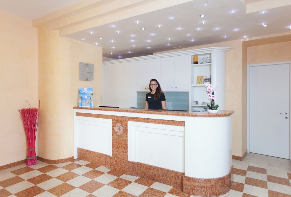 Hotel Portici Romantik & Wellness — Hotel building in Riva del Garda, Trentino-Alto Adige