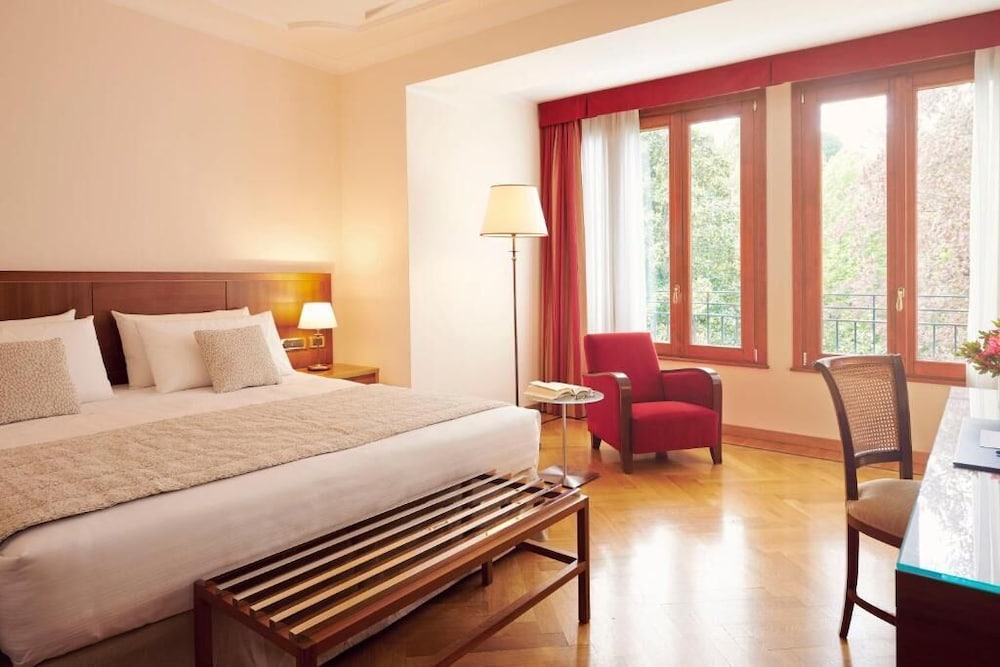 Hotel Belvedere — Hotel rooms in Bellagio, Lombardy