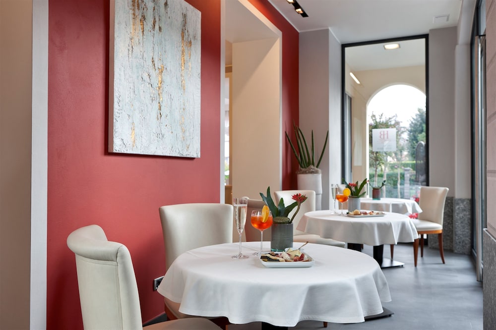 Hotel Belvedere — Restaurant & bars in Bellagio, Lombardy