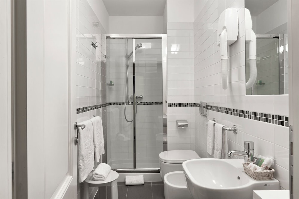 Hotel Belvedere — Hotel rooms in Bellagio, Lombardy
