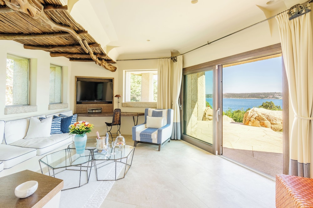 Hotel Pitrizza — Hotel rooms in Arzachena, Sardinia