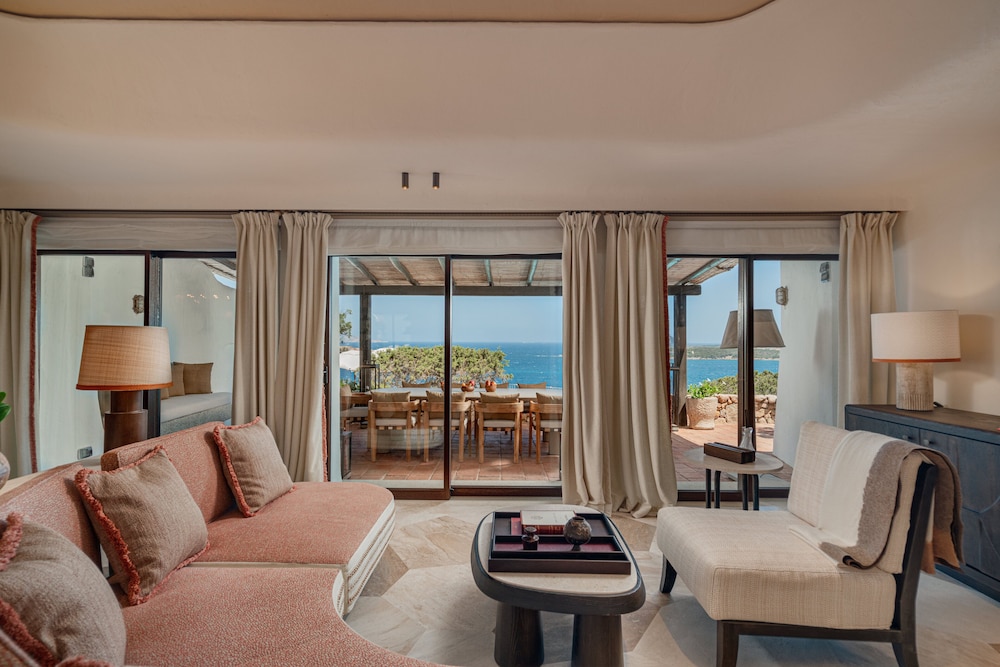 Hotel Pitrizza — Hotel rooms in Arzachena, Sardinia