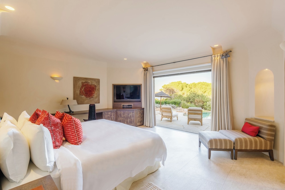 Hotel Pitrizza — Hotel rooms in Arzachena, Sardinia