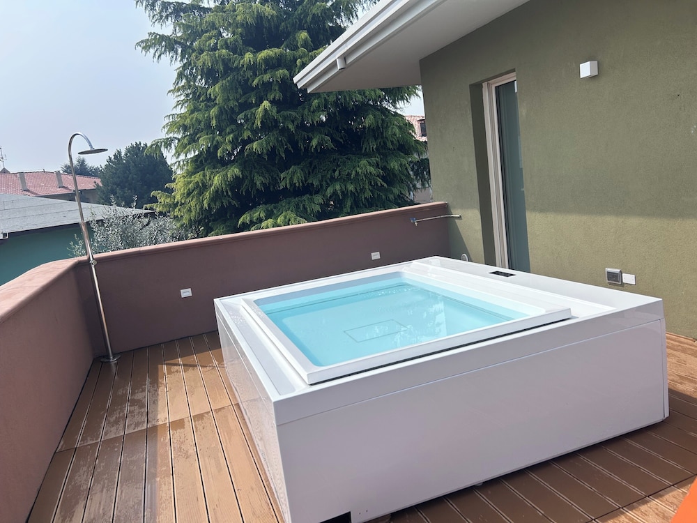Best Western Hotel Arya — Swimming pool in Sirmione, Lombardy