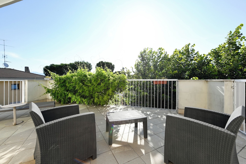 Best Western Hotel Arya — Swimming pool in Sirmione, Lombardy