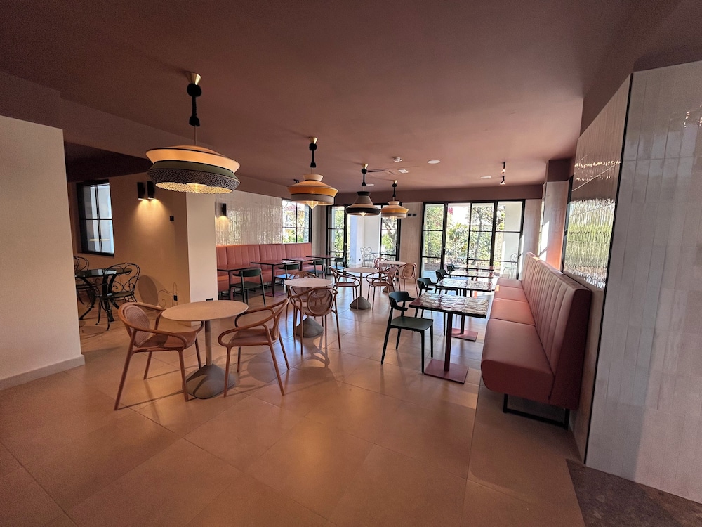 Best Western Hotel Arya — Restaurant & bars in Sirmione, Lombardy