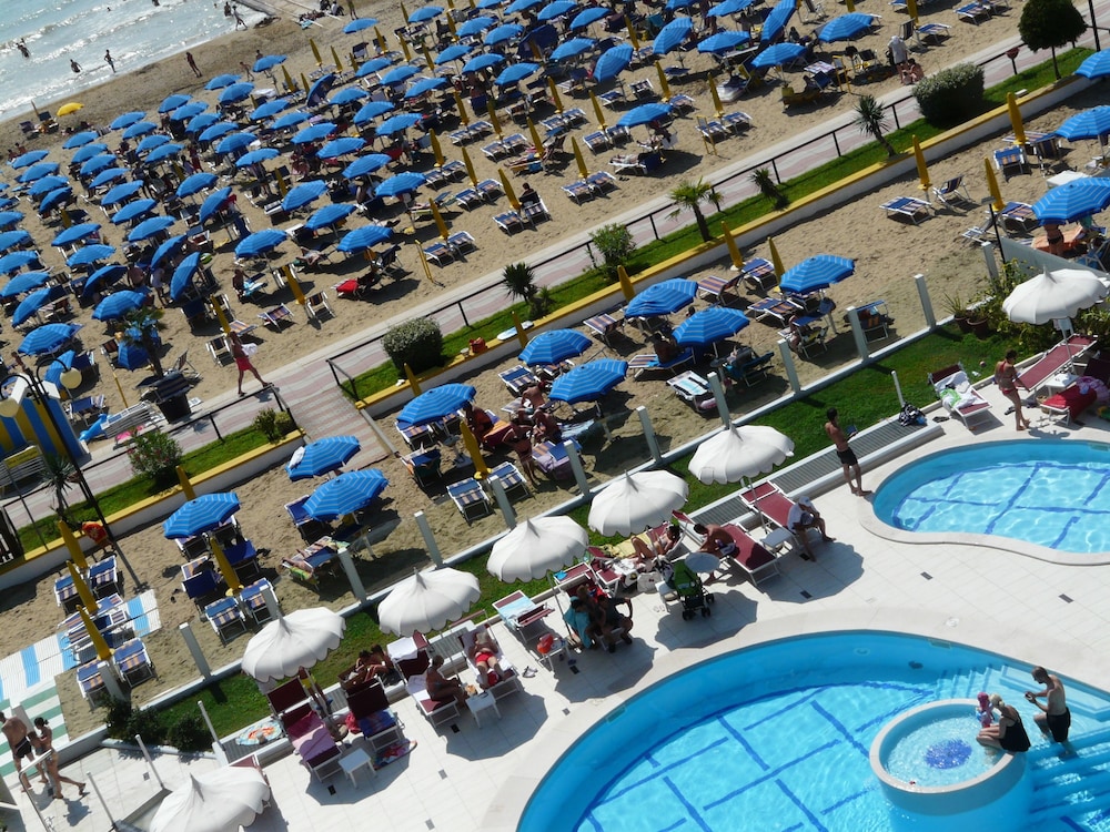 Baia del Mar Beach Boutique Hotel — Beach in Jesolo, Veneto