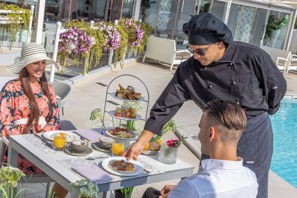 Baia del Mar Beach Boutique Hotel — Restaurant & bars in Jesolo, Veneto