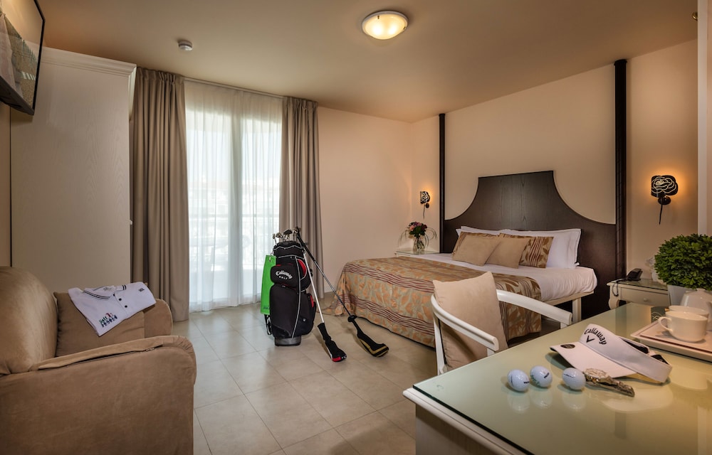 Baia del Mar Beach Boutique Hotel — Hotel rooms in Jesolo, Veneto