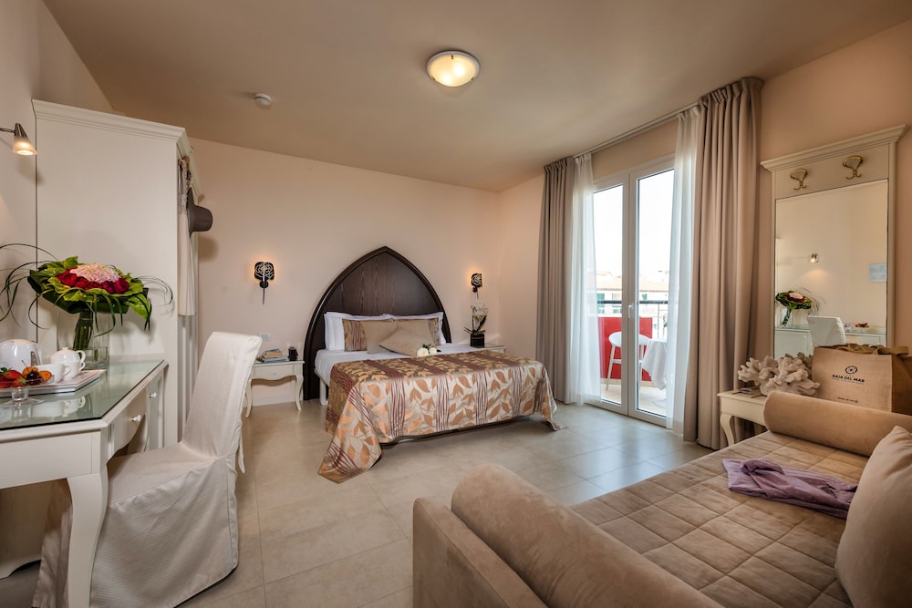 Baia del Mar Beach Boutique Hotel — Hotel rooms in Jesolo, Veneto
