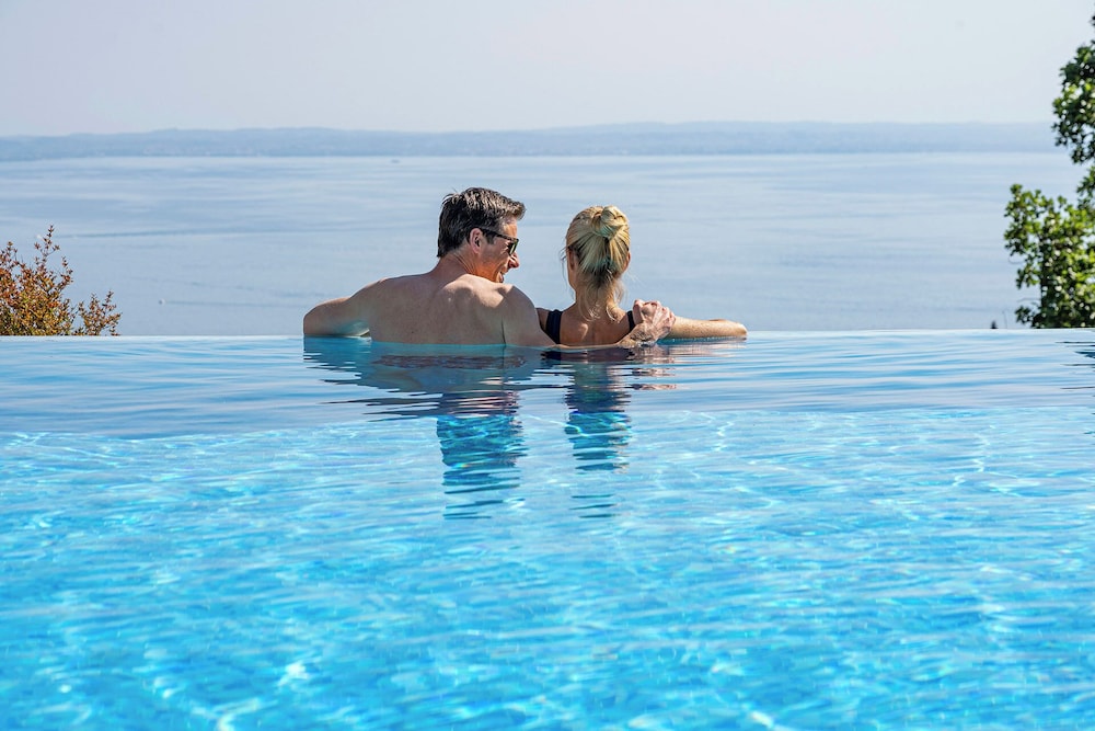 Madrigale Panoramic Lifestyle & Soulful Hotel — Swimming pool in Costermano, Veneto