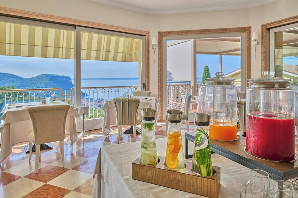 Madrigale Panoramic Lifestyle & Soulful Hotel — Restaurant & bars in Costermano, Veneto