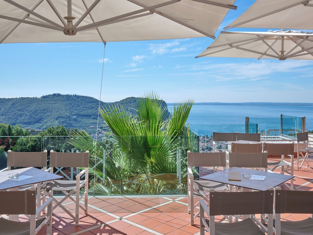 Madrigale Panoramic Lifestyle & Soulful Hotel — Restaurant & bars in Costermano, Veneto