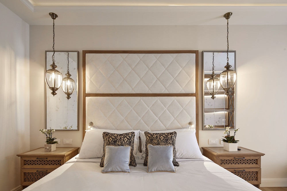 Madrigale Panoramic Lifestyle & Soulful Hotel — Hotel rooms in Costermano, Veneto
