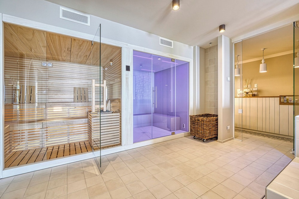Madrigale Panoramic Lifestyle & Soulful Hotel — Spa in Costermano, Veneto
