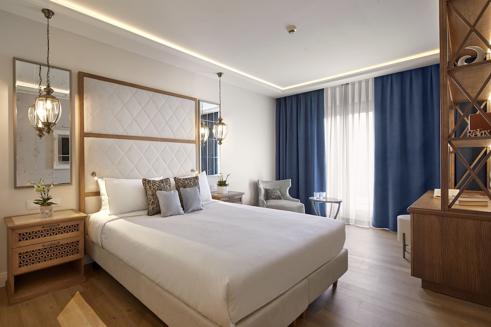 Madrigale Panoramic Lifestyle & Soulful Hotel — Hotel rooms in Costermano, Veneto