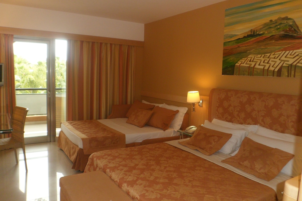 Acacia Resort — Hotel rooms in Campofelice di Roccella, Sicily