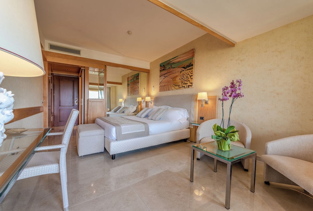 Acacia Resort — Hotel rooms in Campofelice di Roccella, Sicily