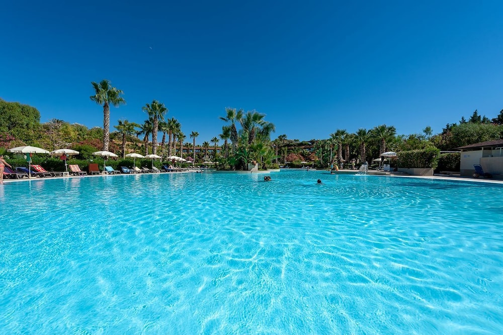 Acacia Resort — Swimming pool in Campofelice di Roccella, Sicily