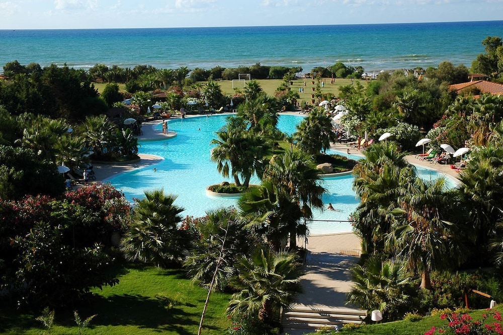 Acacia Resort — Swimming pool in Campofelice di Roccella, Sicily
