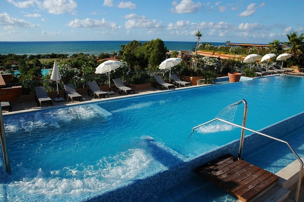 Acacia Resort — Swimming pool in Campofelice di Roccella, Sicily