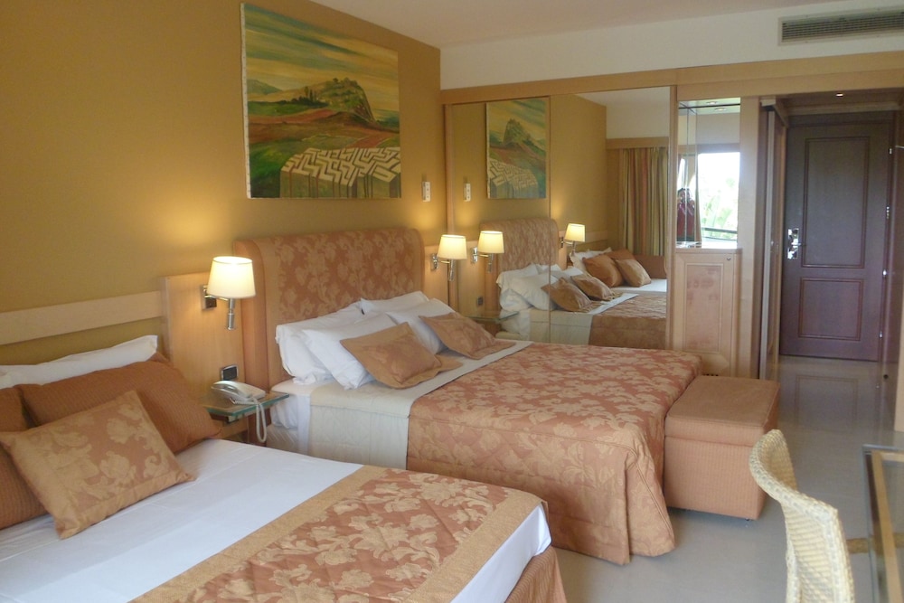 Acacia Resort — Hotel rooms in Campofelice di Roccella, Sicily