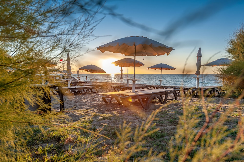 Acacia Resort — Beach in Campofelice di Roccella, Sicily