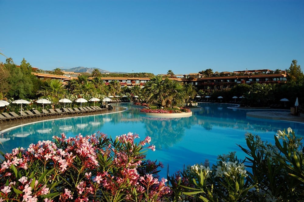 Acacia Resort — Swimming pool in Campofelice di Roccella, Sicily