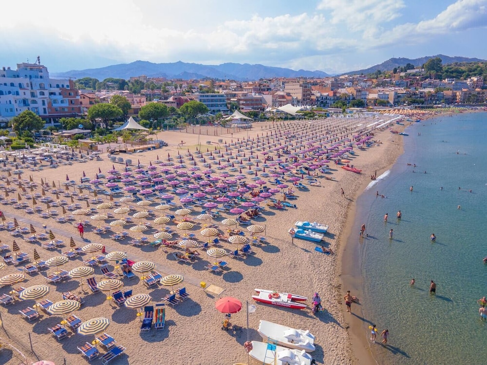 apart hotel Kalaskiso' — Main photo in Giardini Naxos, Sicily