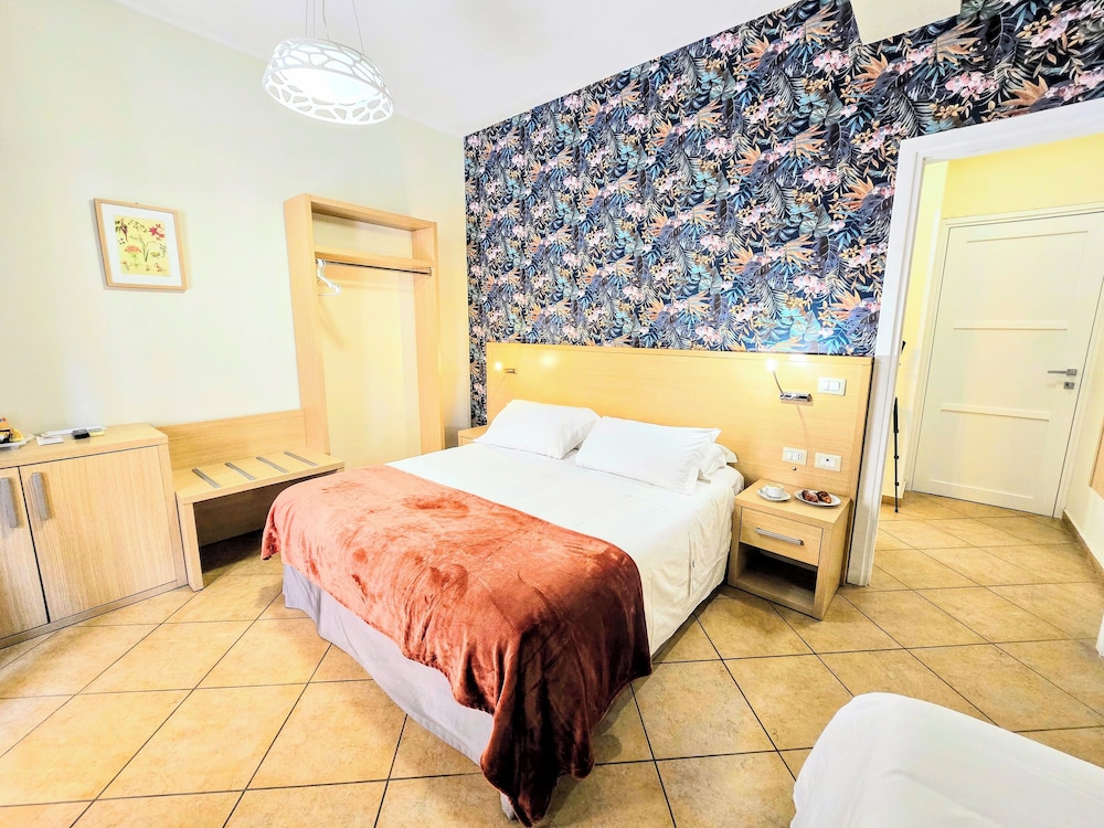 apart hotel Kalaskiso' — Hotel rooms in Giardini Naxos, Sicily