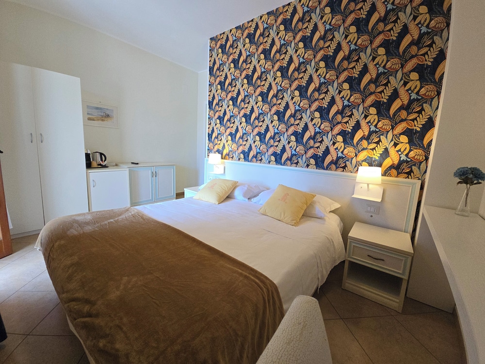 apart hotel Kalaskiso' — Hotel rooms in Giardini Naxos, Sicily