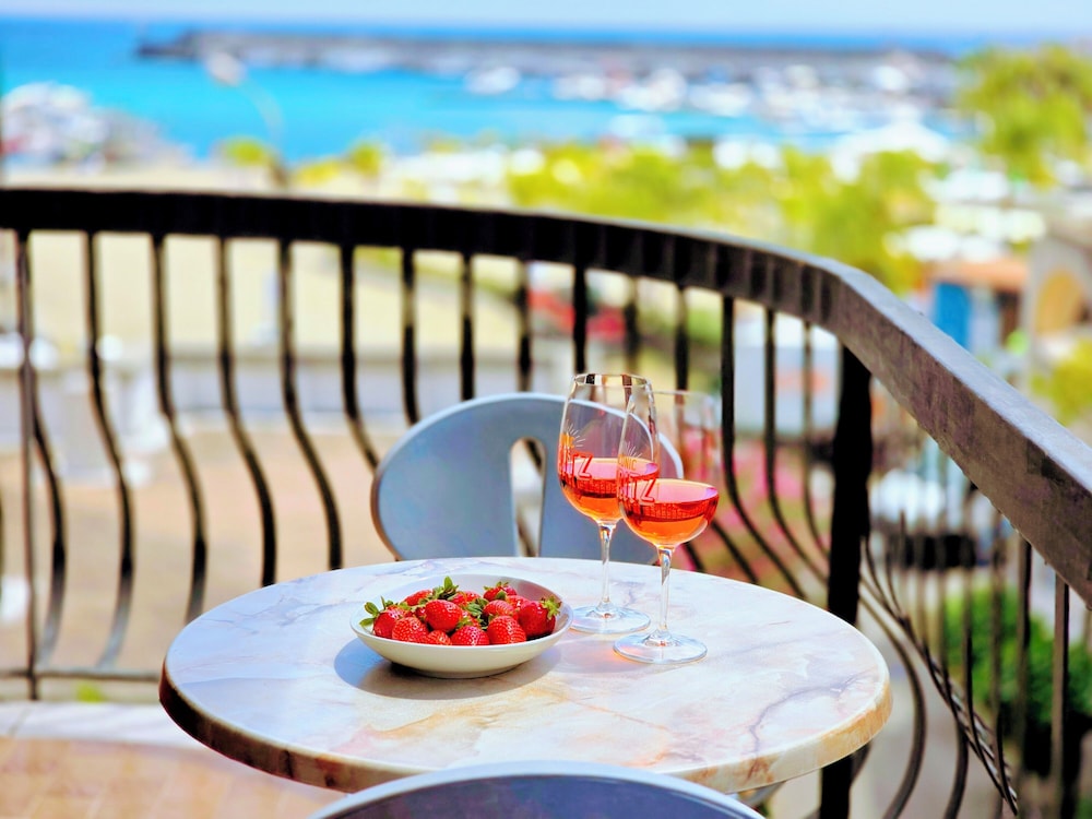 apart hotel Kalaskiso' — Attractions in the area in Giardini Naxos, Sicily