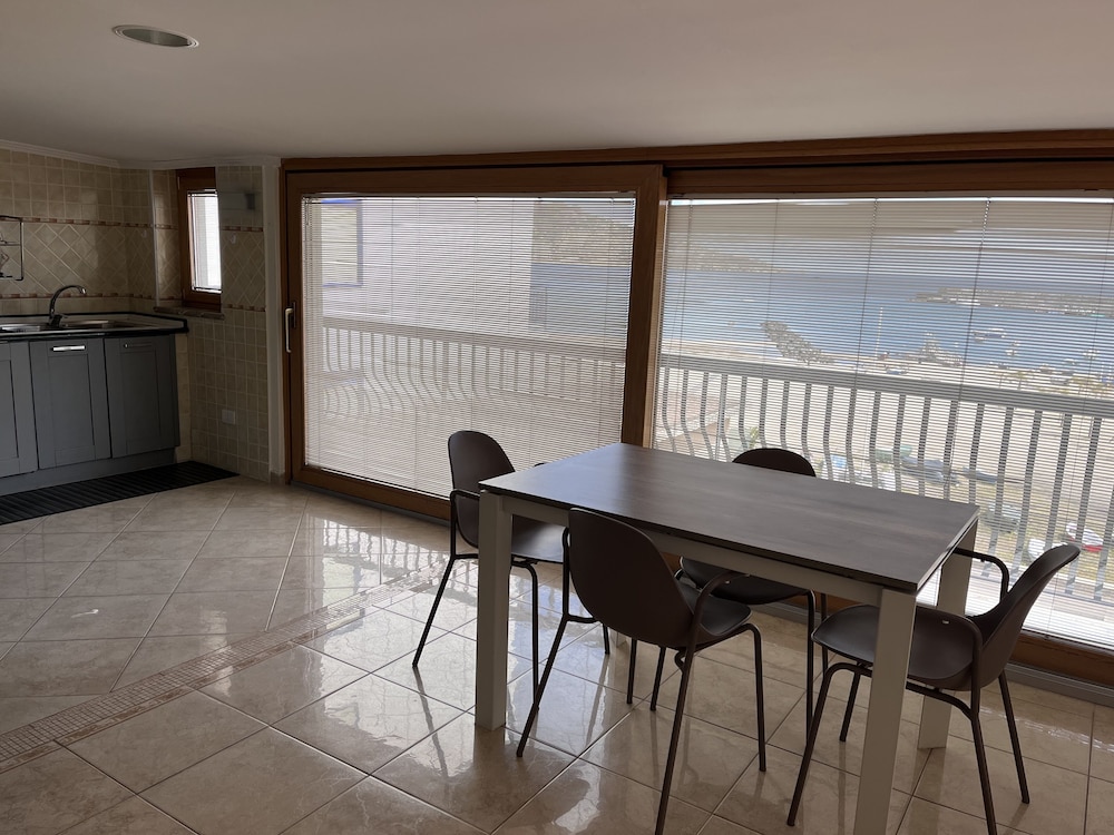 apart hotel Kalaskiso' — Hotel rooms in Giardini Naxos, Sicily