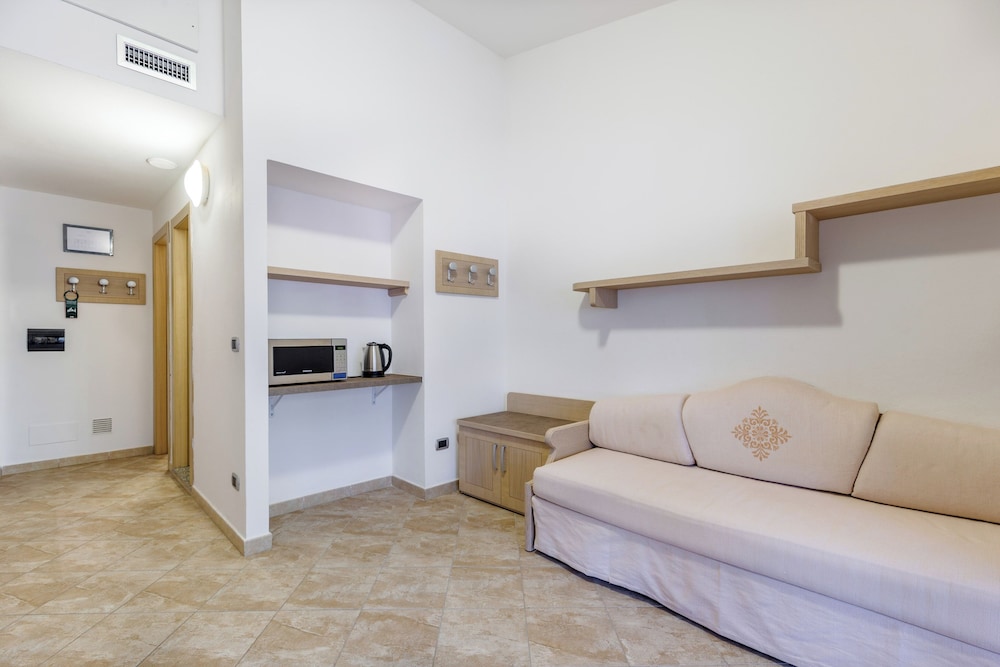 Club Hotel Residence Baiaverde — Hotel rooms in Valledoria, Sardinia