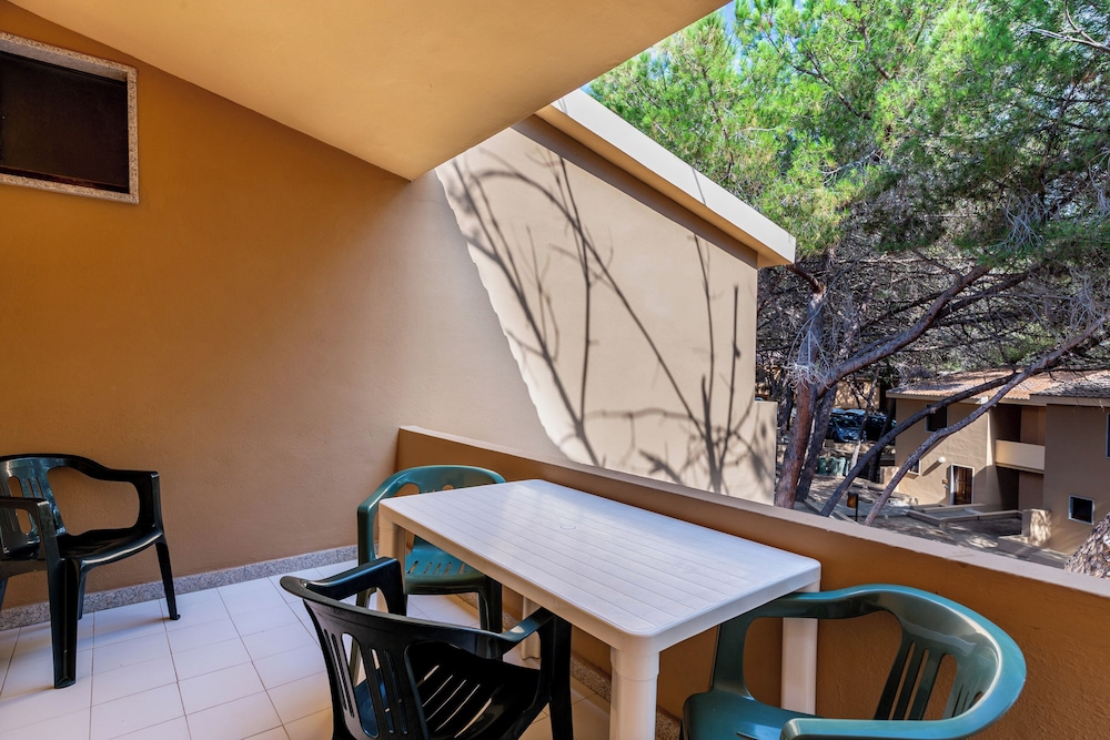 Club Hotel Residence Baiaverde — Hotel rooms in Valledoria, Sardinia