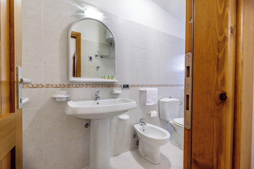 Club Hotel Residence Baiaverde — Hotel rooms in Valledoria, Sardinia