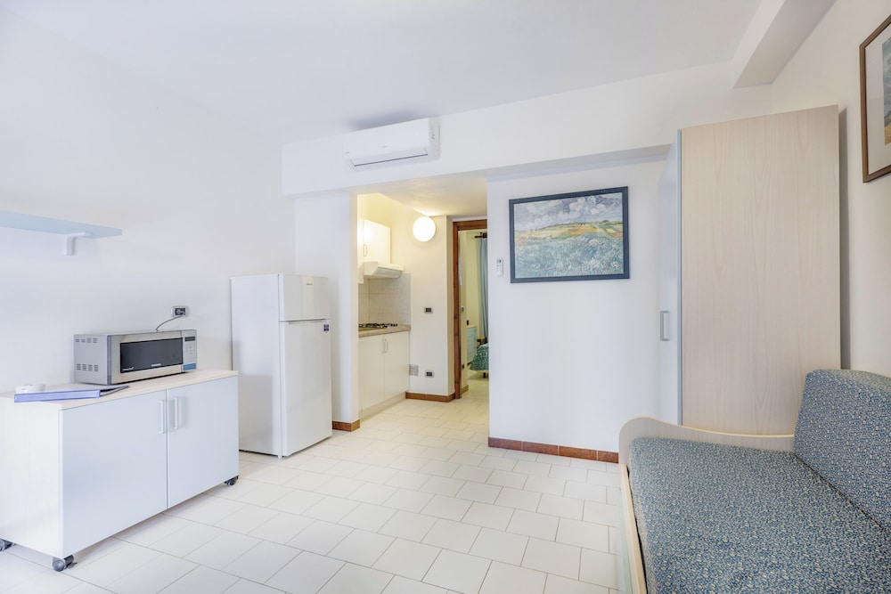 Club Hotel Residence Baiaverde — Hotel rooms in Valledoria, Sardinia