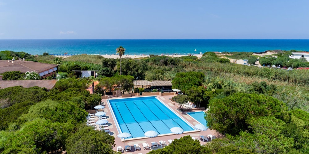 Club Hotel Residence Baiaverde — Swimming pool in Valledoria, Sardinia