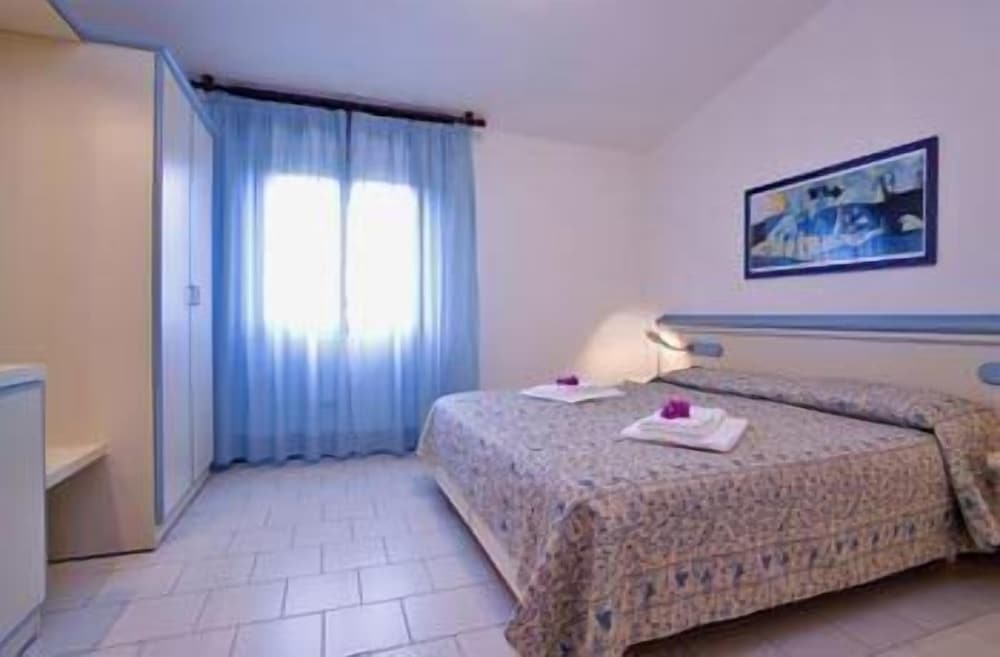 Club Hotel Residence Baiaverde — Hotel rooms in Valledoria, Sardinia