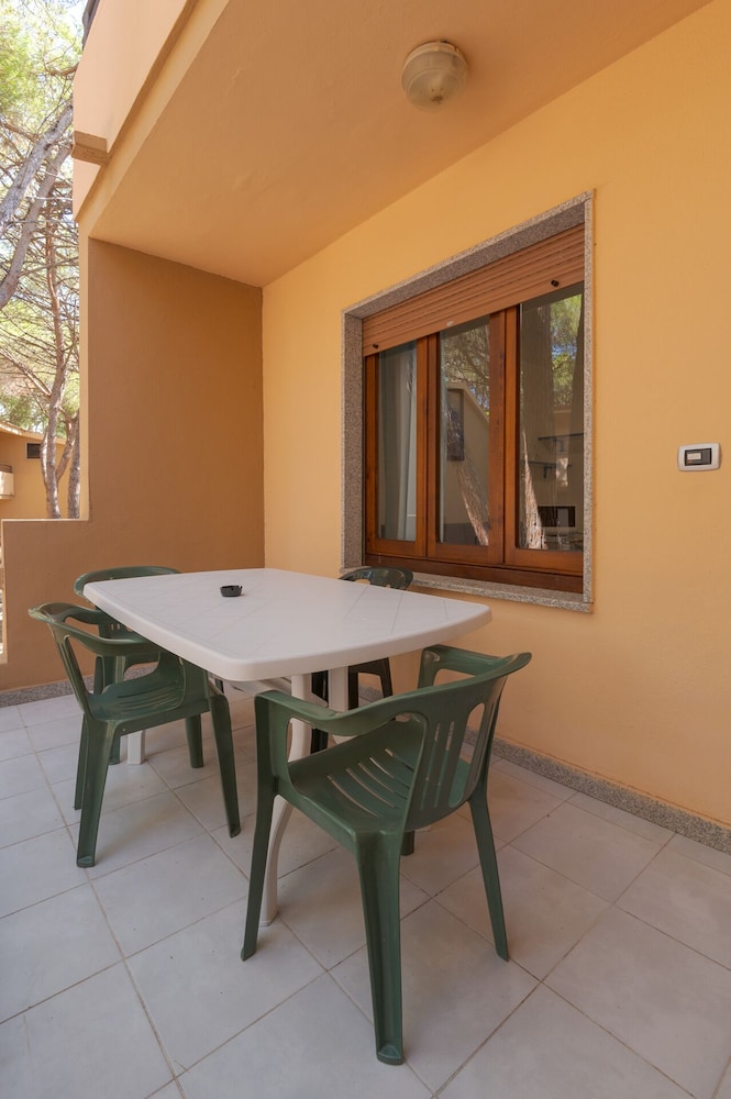 Club Hotel Residence Baiaverde — Hotel building in Valledoria, Sardinia