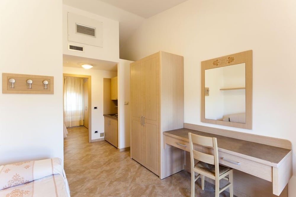 Club Hotel Residence Baiaverde — Hotel rooms in Valledoria, Sardinia