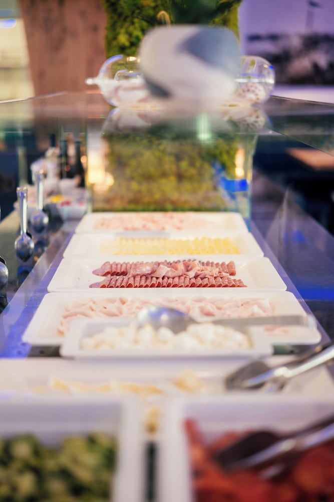 Hotel Colombo — Restaurant & bars in Jesolo, Veneto