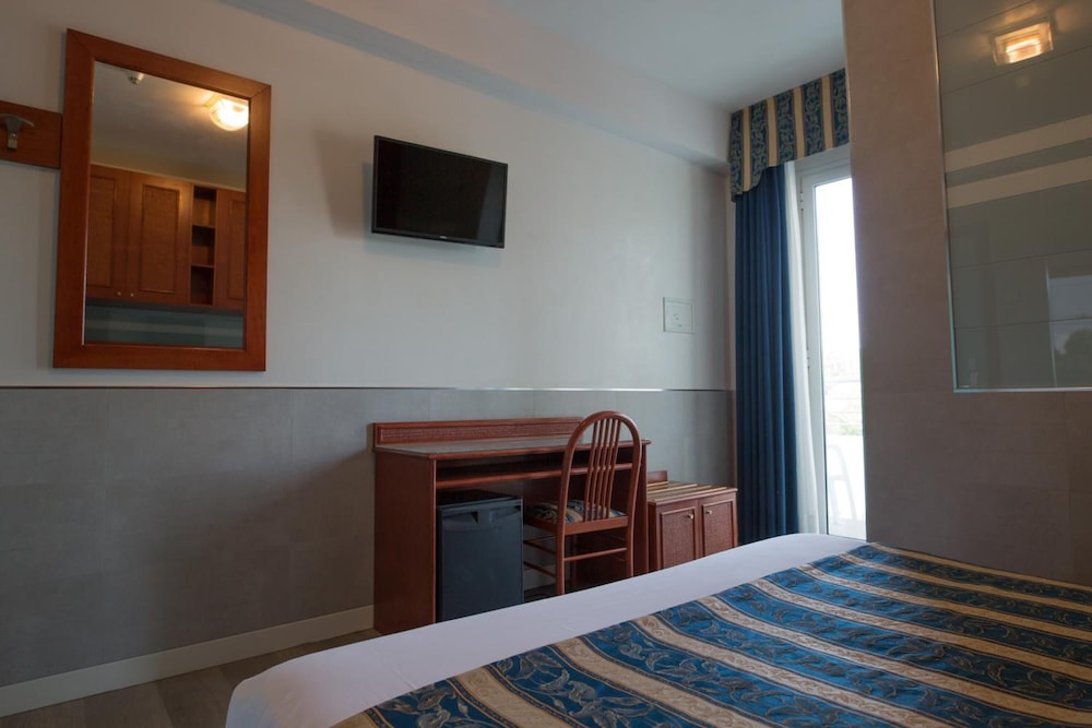 Hotel Colombo — Hotel rooms in Jesolo, Veneto