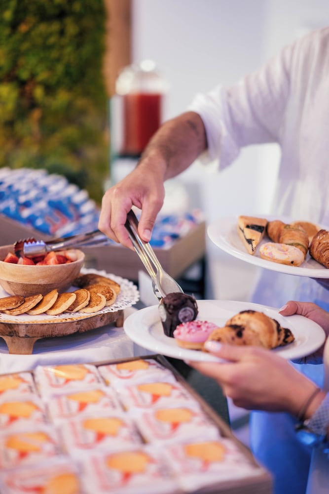 Hotel Colombo — Restaurant & bars in Jesolo, Veneto