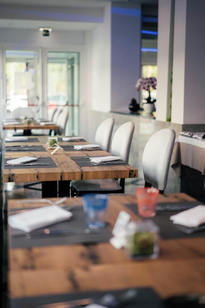 Hotel Colombo — Restaurant & bars in Jesolo, Veneto
