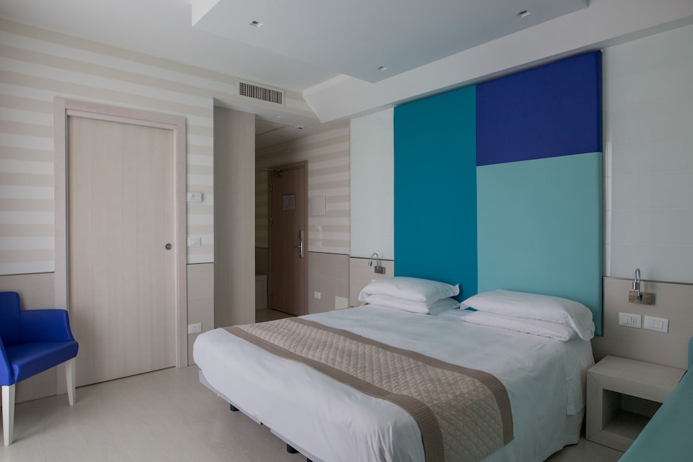 Hotel Colombo — Hotel rooms in Jesolo, Veneto