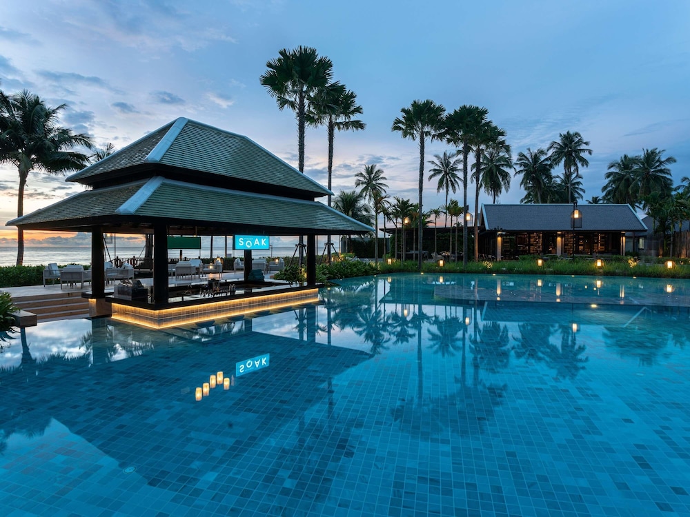 Grand Mercure Khao Lak Bangsak — Swimming pool in Khao Lak, Phang Nga