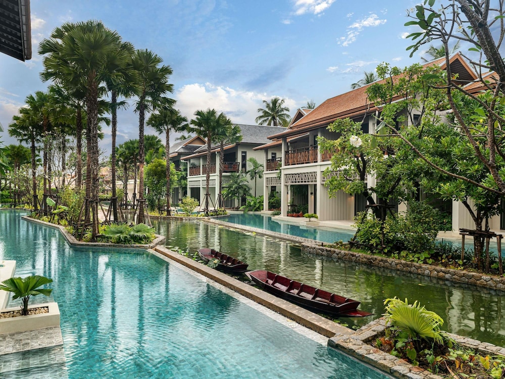 Grand Mercure Khao Lak Bangsak — Hotel building in Khao Lak, Phang Nga