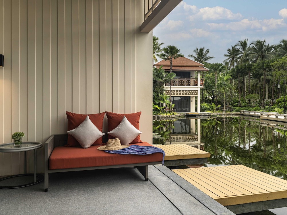 Grand Mercure Khao Lak Bangsak — Hotel rooms in Khao Lak, Phang Nga